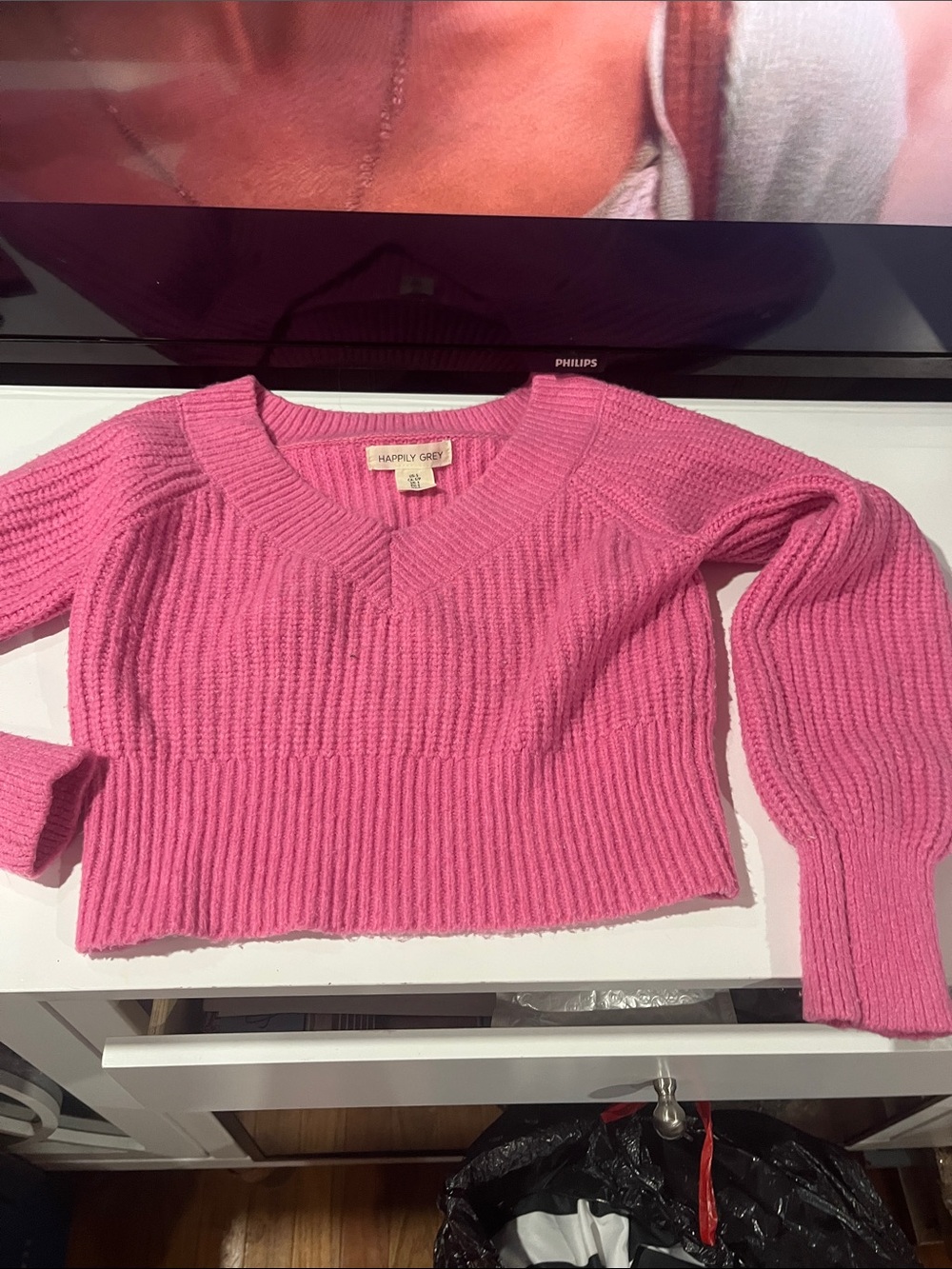 Pink Ribbed V-Neck Cropped Sweater